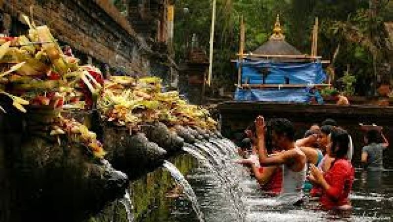 Les hauts d’Ubud entre  temples et sources sacrées