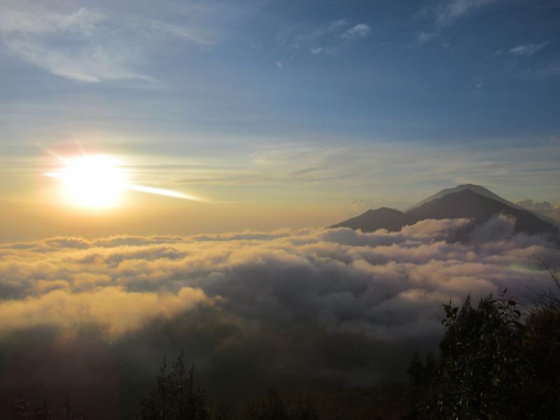 Ascension du Mont Batur et repos